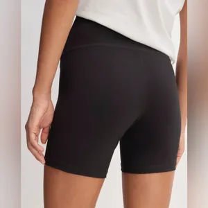The Perform Bike Short In Black thumbnail 3