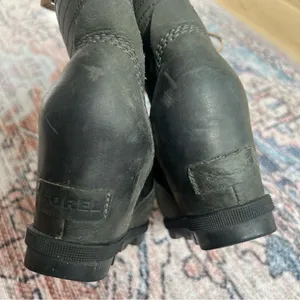 Sorel Lexi Wedge Boot Olive Green and Black Quilted Leather Ankle Boots Size 8 thumbnail 10