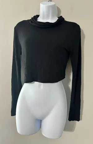 J USA Black Long Sleeve Cowl Neck Cropped‎ Top Women's thumbnail 1