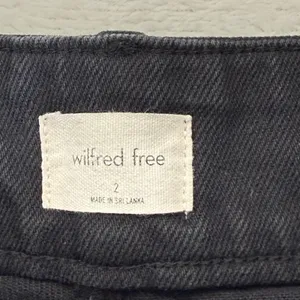 Wilfred Free Aritzia Black Modern Cargo Pants High Rise Tapered Size 2 thumbnail 2