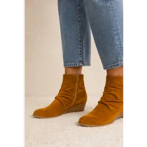Franco Sarto Women's Suede Pleated Booties 8.5M thumbnail 2