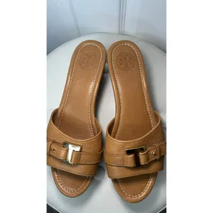 Tory Burch Cognac Leather Wood Platform Wedge Sandals Gold Buckle Mules 7.5 thumbnail 3