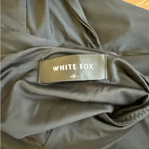 White Fox Maxi Skirt High Slit Size S Black thumbnail 3