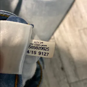 American Eagle Outfitters Artist Crop Super Stretch Jeans Size 8 thumbnail 12