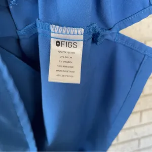 Figs Casma Three-Pocket Scrub Top Royal Blue Size Medium thumbnail 7