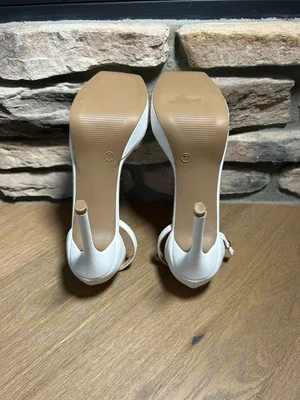 Lulus Size 7.5  bridal engagement heels thumbnail 9
