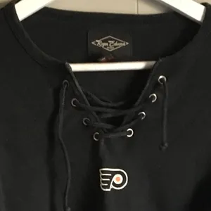 PHILADELPHIA FLYERS NHL Lace Up Ribbed Tiny Fit Top XL thumbnail 3