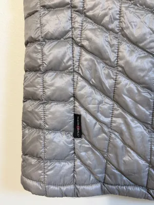 The North Face Thermoball Vest Size XS Women’s Zip Up Jacket Gray thumbnail 7