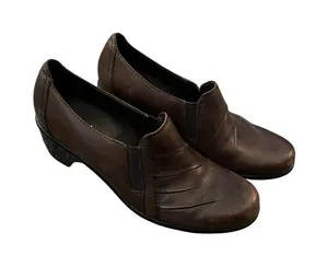 Clarks Partridge Slip On Low Heel Loafers Leather Brown 6M thumbnail 1