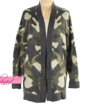Universal Thread Distressed Camo Cardigan Oversized Olive Camouflage Sweater XS thumbnail 6