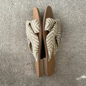 Universal Threads Louise Knotted Sandals Size 6 thumbnail 5