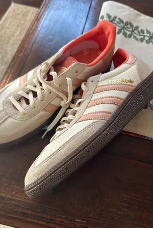 Adidas Shoes Women’s thumbnail 1