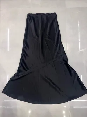 Alice + Olivia TERESE SLIP MAXI SKIRT IN BLACK thumbnail 5