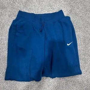 Nike Wmns Phoenix Sweatpants thumbnail 1