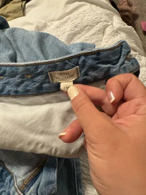 EUC Madewell Curvy 90’s Straight Leg Jeans thumbnail 6