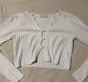Urban Outfitters CROPPED CARDIGAN thumbnail 1