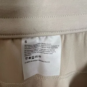 LULULEMON- Brushed Softstreme Split-Hem High-Rise Crop Natural Ivory Athletic thumbnail 6