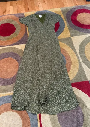 Blue Rain Francesca’s Collections Olive Green Polka Dot V Neck Long Maxi Dress thumbnail 1