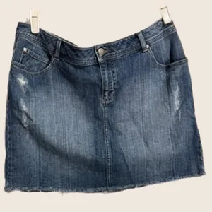 Y2k Denim‎ Distressed skirt size 14 thumbnail 1