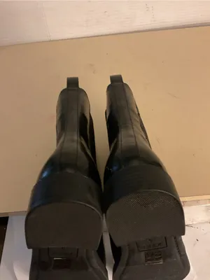 J. Crew women black Leather Chelsea Ankle Boots US 9 thumbnail 3