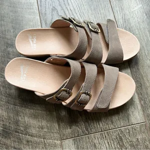 Dansko Allyson Textured Nubuck Leather Sandals in Stone Size 40 Slip On Slides thumbnail 3