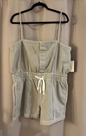 NWT Universal Thread Women's Khaki Green Romper thumbnail 1