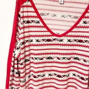 Victorias Secret Size XL Thermal Red Pink Geometric Stripe Long Sleeve Pajama‎ thumbnail 2