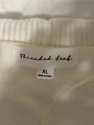 Threaded Leaf Teddy Bear Applique Knit Cardigan White NWT XL thumbnail 2