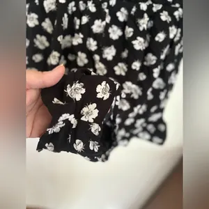Abercrombie Fitch Black Floral Romper Front Cutout Pockets 3/4 Sleeve S thumbnail 8