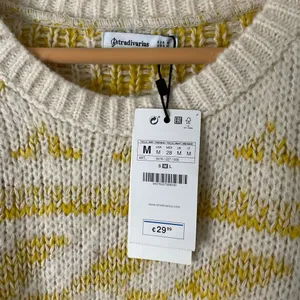 Stradivarius Crew Neck Knit Sweater Size Medium Yellow‎ and Cream thumbnail 2