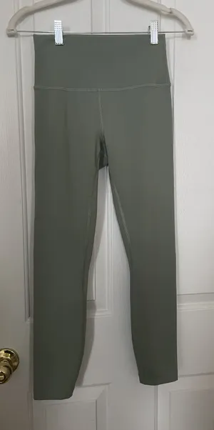 Lululemon Wunder Under Leggings 25” thumbnail 1
