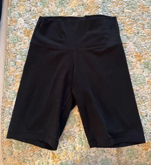 Aritzia Biker Shorts thumbnail 1