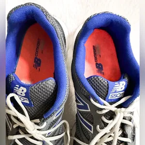 New Balance 550 V4 athletic shoes. Gray with royal blue. Running shoes. Sz 9.5 thumbnail 3