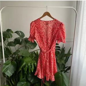 Princess Polly Poppy Moore Floral Mini Dress in Red Size 4 thumbnail 6