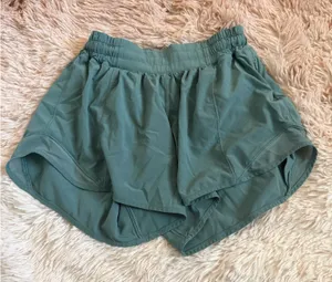Lululemon Shorts Hotty Hot thumbnail 1