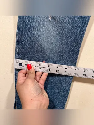 Levi’s 501 straight Women’s Blue Denim Jeans W25 L26 high waisted EUC raw hem thumbnail 4