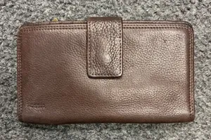 Fossil Brown Smooth Leather Bifold Clutch Wallet Snap Closure ID Window Pen Loop thumbnail 1