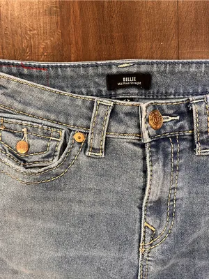 TRUE RELIGION Billie Mid-Rise Straight Jeans Light Blue Wash Womens 28x31 thumbnail 2