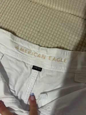 American Eagle Outfitters white cargo shorts  thumbnail 3