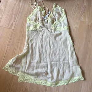 Skims romance lace slip dress thumbnail 3
