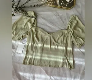 BNWT Aritzia Wilfred Novella Short Sleeve Blouse Top Pastel Sage Green thumbnail 10