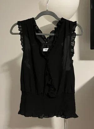 DO+BE Cute Black Top thumbnail 1