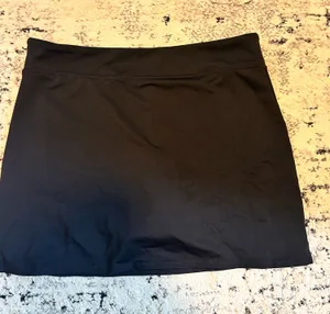 Black skort Size M thumbnail 1