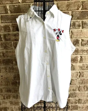 Disney Vintage Plus Sleeveless Top 1X White Embroidered Mickey Mouse U… thumbnail 1
