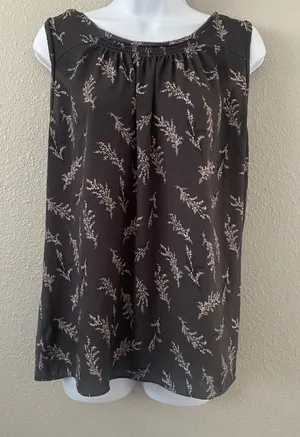 Loft Grey Floral Blouse Medium Feminine Dainty Flower Print Business Casual thumbnail 1
