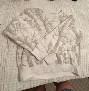 crew neck thumbnail 1