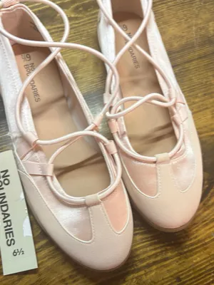 No boundaries pink lace up ballet sneakers size 6.5 thumbnail 3