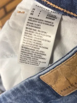 American Eagle Curvy Mom Jeans Size 6 thumbnail 7