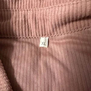 Woman’s Corduroy Pink Button Up Shirt Blouse Shirt Shacket size XL thumbnail 3