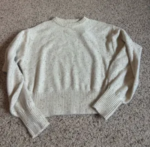 old navy sweater  thumbnail 1